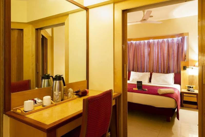 Hotel Gandharva Shivajinagar Pune Extérieur photo